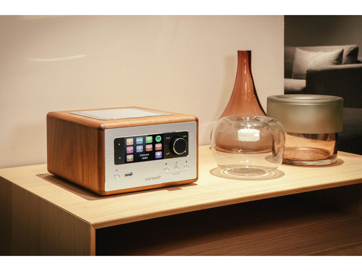RELAX, Walnuss - Silber - radio Internet compacte