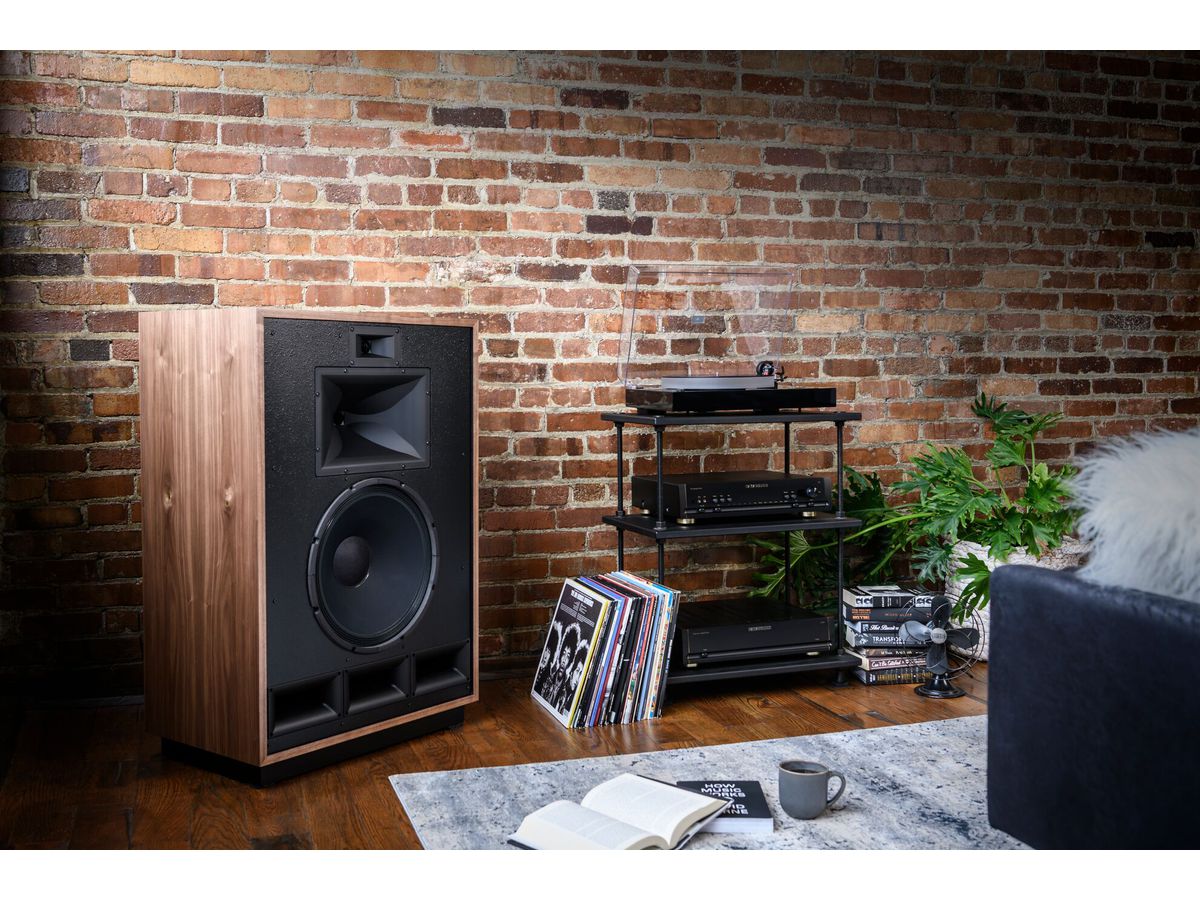 Cornwall IV - american walnut